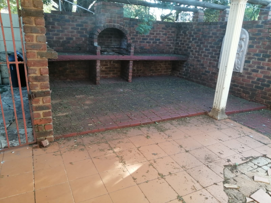 4 Bedroom Property for Sale in Geelhoutpark North West